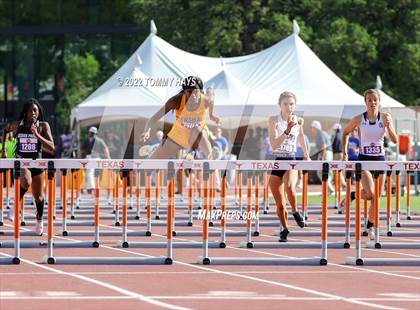 Thumbnail 3 in UIL 5A State Track Meet photogallery.