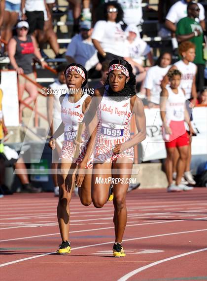 Thumbnail 3 in UIL 5A State Track Meet photogallery.