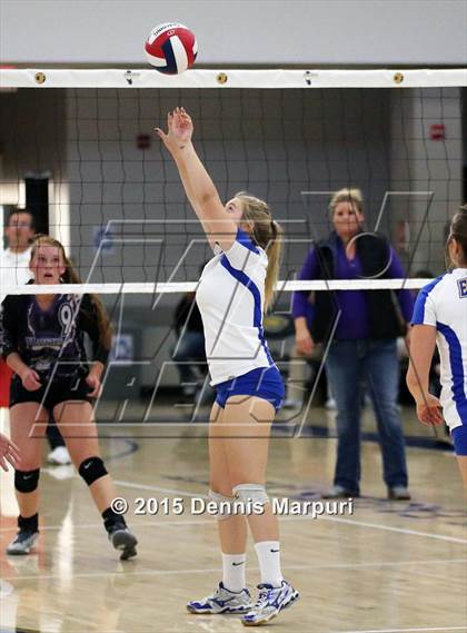 Thumbnail 3 in Mission Oak vs. Bakersfield Christian (CIF Central D3 Final) photogallery.