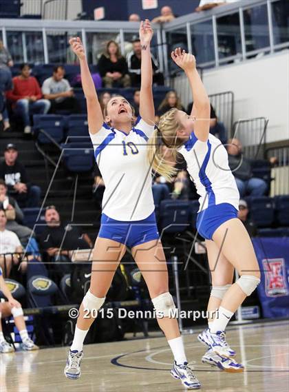 Thumbnail 2 in Mission Oak vs. Bakersfield Christian (CIF Central D3 Final) photogallery.