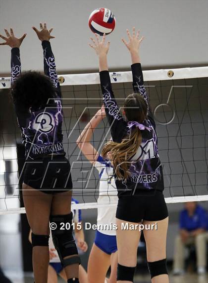 Thumbnail 2 in Mission Oak vs. Bakersfield Christian (CIF Central D3 Final) photogallery.