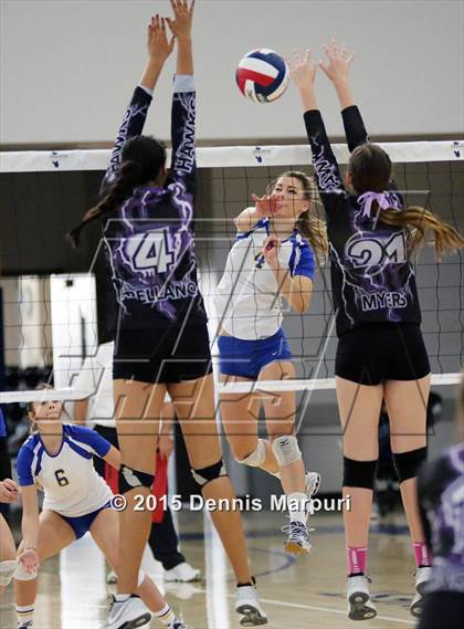 Thumbnail 1 in Mission Oak vs. Bakersfield Christian (CIF Central D3 Final) photogallery.