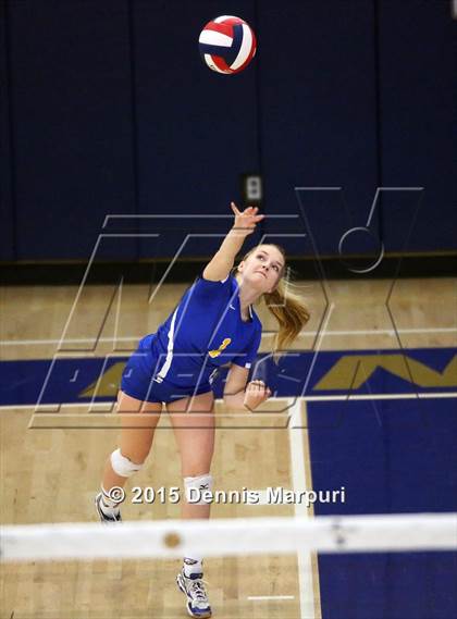 Thumbnail 3 in Mission Oak vs. Bakersfield Christian (CIF Central D3 Final) photogallery.