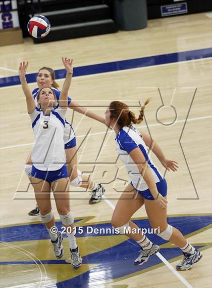 Thumbnail 2 in Mission Oak vs. Bakersfield Christian (CIF Central D3 Final) photogallery.