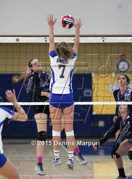 Thumbnail 1 in Mission Oak vs. Bakersfield Christian (CIF Central D3 Final) photogallery.