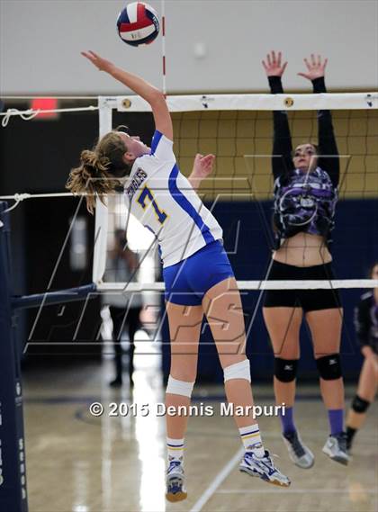 Thumbnail 2 in Mission Oak vs. Bakersfield Christian (CIF Central D3 Final) photogallery.