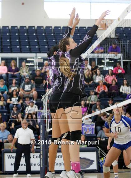 Thumbnail 3 in Mission Oak vs. Bakersfield Christian (CIF Central D3 Final) photogallery.