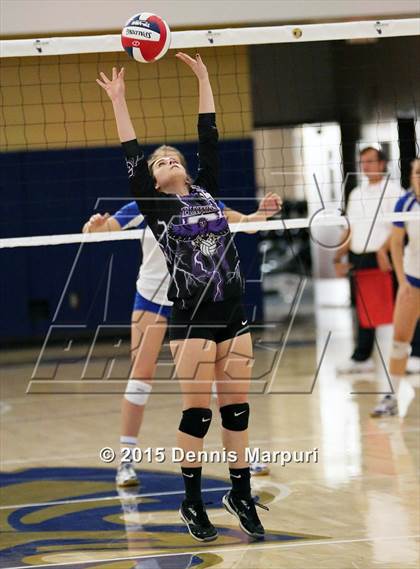 Thumbnail 3 in Mission Oak vs. Bakersfield Christian (CIF Central D3 Final) photogallery.