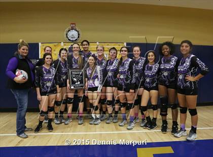 Thumbnail 1 in Mission Oak vs. Bakersfield Christian (CIF Central D3 Final) photogallery.