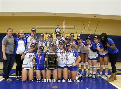 Thumbnail 3 in Mission Oak vs. Bakersfield Christian (CIF Central D3 Final) photogallery.