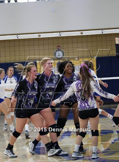 Thumbnail 2 in Mission Oak vs. Bakersfield Christian (CIF Central D3 Final) photogallery.