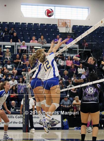 Thumbnail 1 in Mission Oak vs. Bakersfield Christian (CIF Central D3 Final) photogallery.