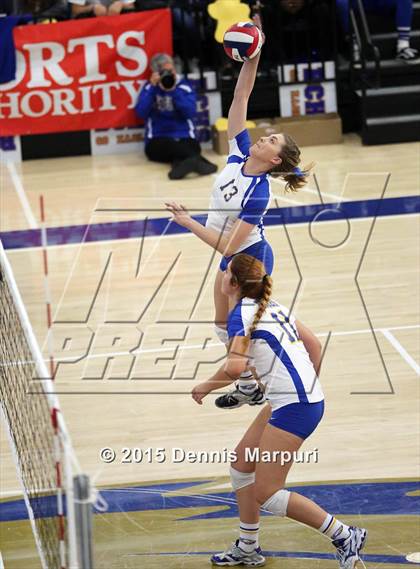 Thumbnail 3 in Mission Oak vs. Bakersfield Christian (CIF Central D3 Final) photogallery.