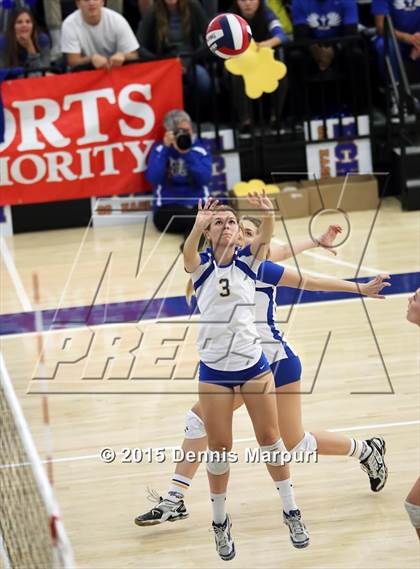 Thumbnail 2 in Mission Oak vs. Bakersfield Christian (CIF Central D3 Final) photogallery.