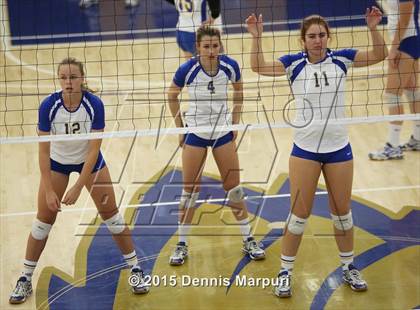 Thumbnail 1 in Mission Oak vs. Bakersfield Christian (CIF Central D3 Final) photogallery.