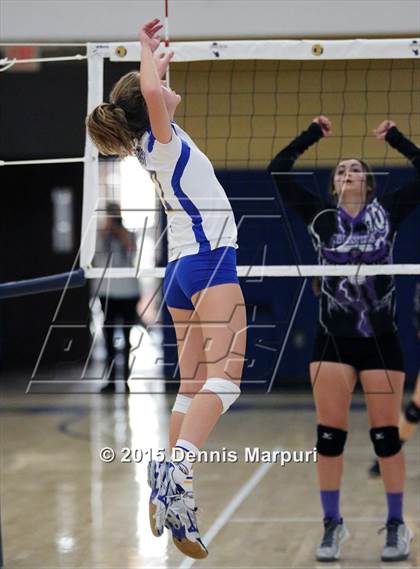 Thumbnail 1 in Mission Oak vs. Bakersfield Christian (CIF Central D3 Final) photogallery.