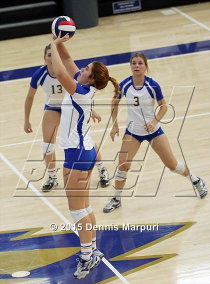 Thumbnail 1 in Mission Oak vs. Bakersfield Christian (CIF Central D3 Final) photogallery.