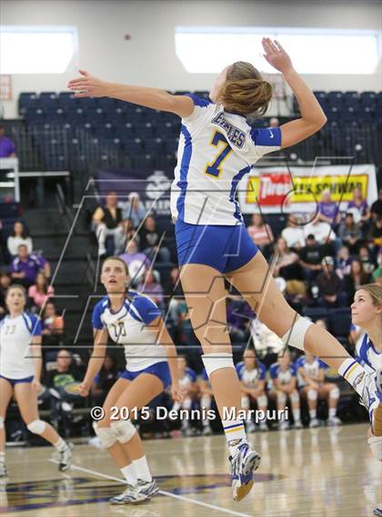 Thumbnail 2 in Mission Oak vs. Bakersfield Christian (CIF Central D3 Final) photogallery.