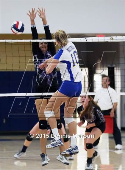 Thumbnail 2 in Mission Oak vs. Bakersfield Christian (CIF Central D3 Final) photogallery.