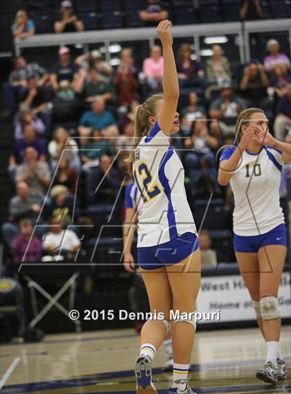 Thumbnail 3 in Mission Oak vs. Bakersfield Christian (CIF Central D3 Final) photogallery.