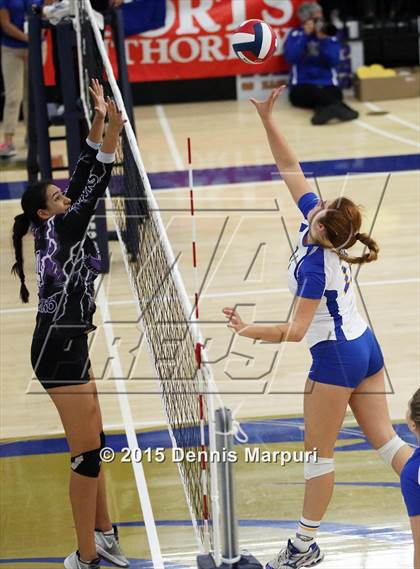 Thumbnail 2 in Mission Oak vs. Bakersfield Christian (CIF Central D3 Final) photogallery.