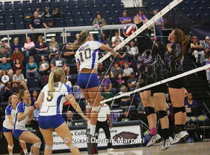 Thumbnail 1 in Mission Oak vs. Bakersfield Christian (CIF Central D3 Final) photogallery.