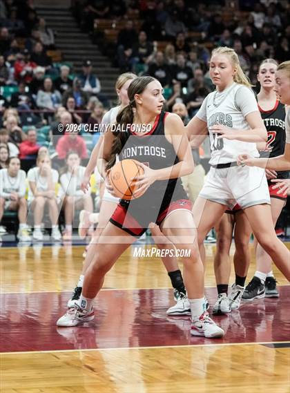 Thumbnail 1 in Montrose vs Roosevelt (CHSAA 5A Great 8) photogallery.