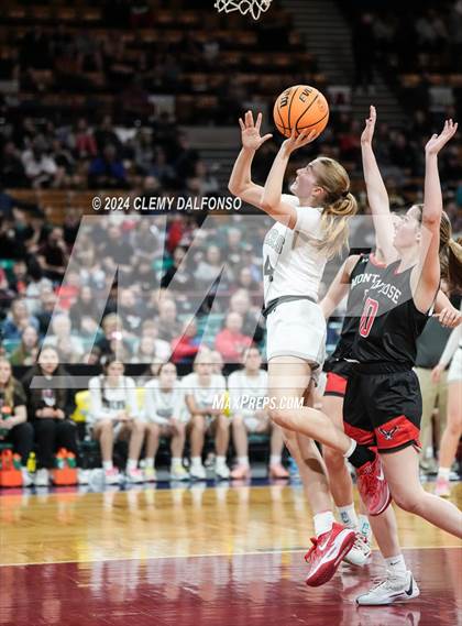Thumbnail 2 in Montrose vs Roosevelt (CHSAA 5A Great 8) photogallery.