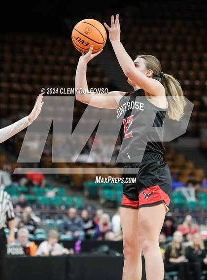 Thumbnail 2 in Montrose vs Roosevelt (CHSAA 5A Great 8) photogallery.