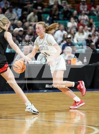 Thumbnail 2 in Montrose vs Roosevelt (CHSAA 5A Great 8) photogallery.