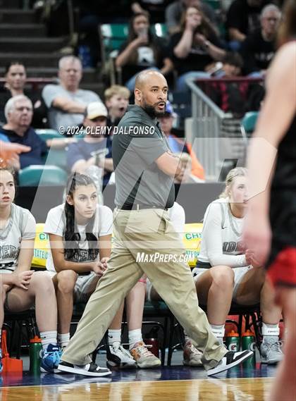 Thumbnail 3 in Montrose vs Roosevelt (CHSAA 5A Great 8) photogallery.