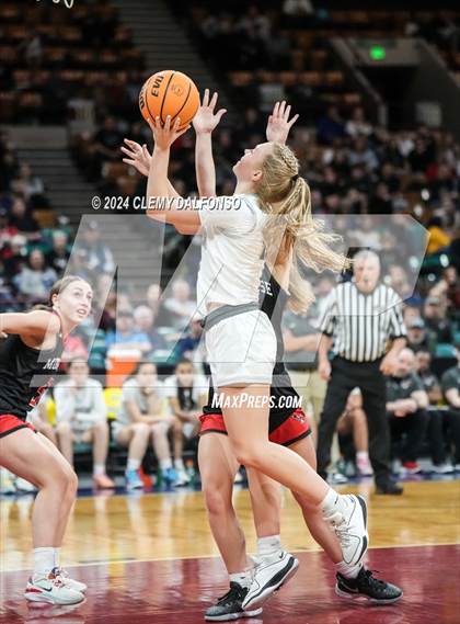 Thumbnail 2 in Montrose vs Roosevelt (CHSAA 5A Great 8) photogallery.