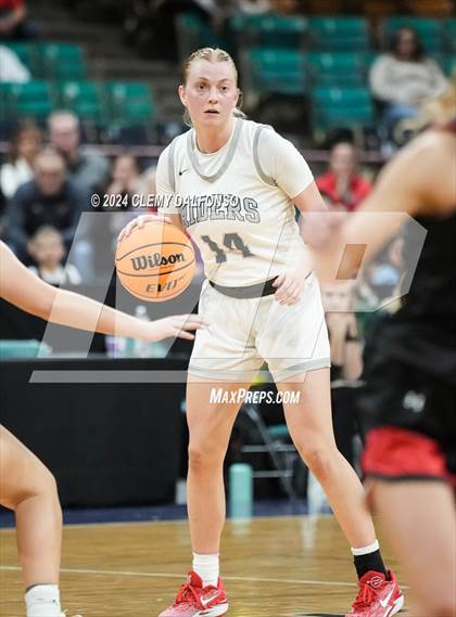 Thumbnail 3 in Montrose vs Roosevelt (CHSAA 5A Great 8) photogallery.