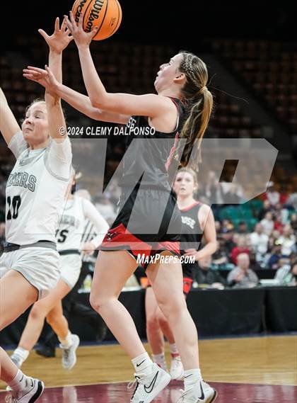 Thumbnail 1 in Montrose vs Roosevelt (CHSAA 5A Great 8) photogallery.