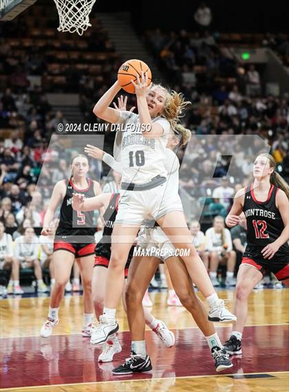 Thumbnail 1 in Montrose vs Roosevelt (CHSAA 5A Great 8) photogallery.
