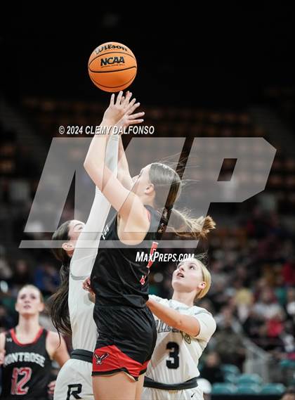 Thumbnail 2 in Montrose vs Roosevelt (CHSAA 5A Great 8) photogallery.