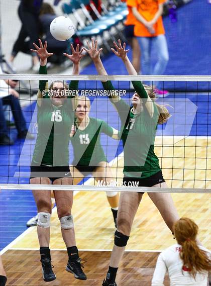 Thumbnail 3 in Fairview vs Mountain Vista (CHSAA 5A Playoff) photogallery.