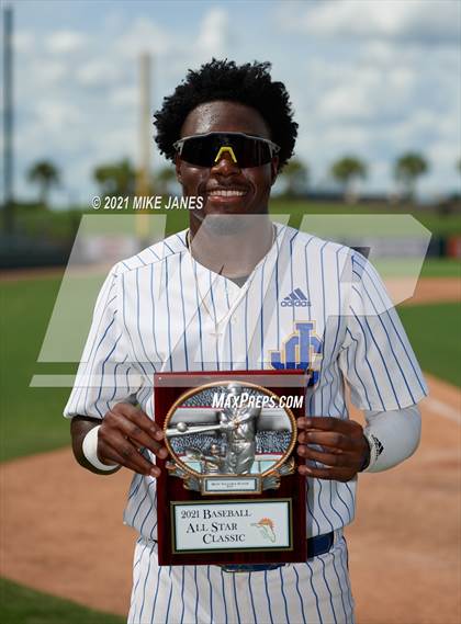 Thumbnail 2 in 42nd Annual FACA West All-Stars vs East All-Stars photogallery.