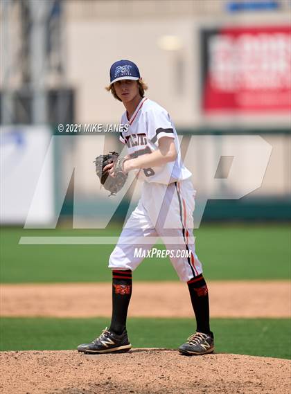 Thumbnail 2 in 42nd Annual FACA West All-Stars vs East All-Stars photogallery.