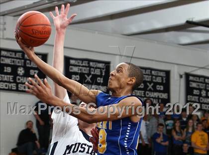 Thumbnail 1 in Immaculate vs. Gilbert (CIAC Class S Quarterfinal) photogallery.