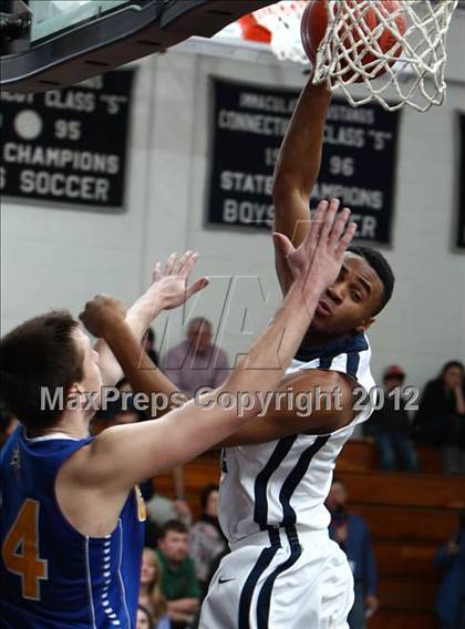 Thumbnail 3 in Immaculate vs. Gilbert (CIAC Class S Quarterfinal) photogallery.
