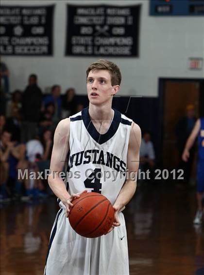 Thumbnail 1 in Immaculate vs. Gilbert (CIAC Class S Quarterfinal) photogallery.