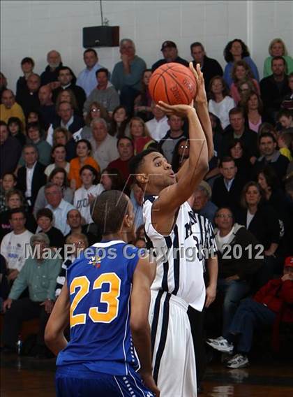 Thumbnail 3 in Immaculate vs. Gilbert (CIAC Class S Quarterfinal) photogallery.