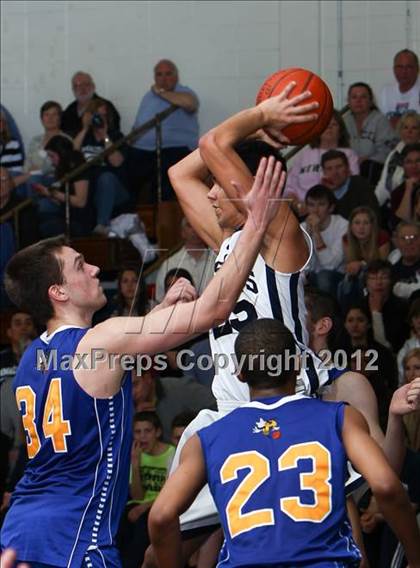 Thumbnail 1 in Immaculate vs. Gilbert (CIAC Class S Quarterfinal) photogallery.