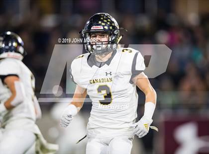 Thumbnail 3 in Canadian vs. Abernathy (UIL 3AQuarterfinal Playoff) photogallery.