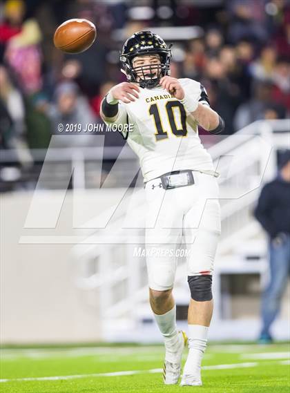 Thumbnail 3 in Canadian vs. Abernathy (UIL 3AQuarterfinal Playoff) photogallery.