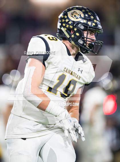 Thumbnail 3 in Canadian vs. Abernathy (UIL 3AQuarterfinal Playoff) photogallery.