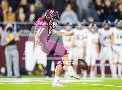 Thumbnail 3 in Canadian vs. Abernathy (UIL 3AQuarterfinal Playoff) photogallery.