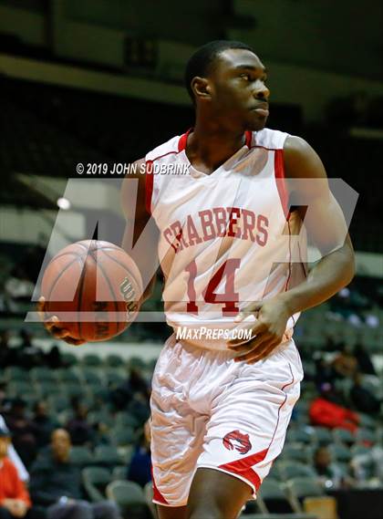 Thumbnail 1 in Lake Taylor vs Hampton  (Iverson Holiday Crossover Showcase) photogallery.