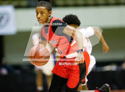 Thumbnail 1 in Lake Taylor vs Hampton  (Iverson Holiday Crossover Showcase) photogallery.